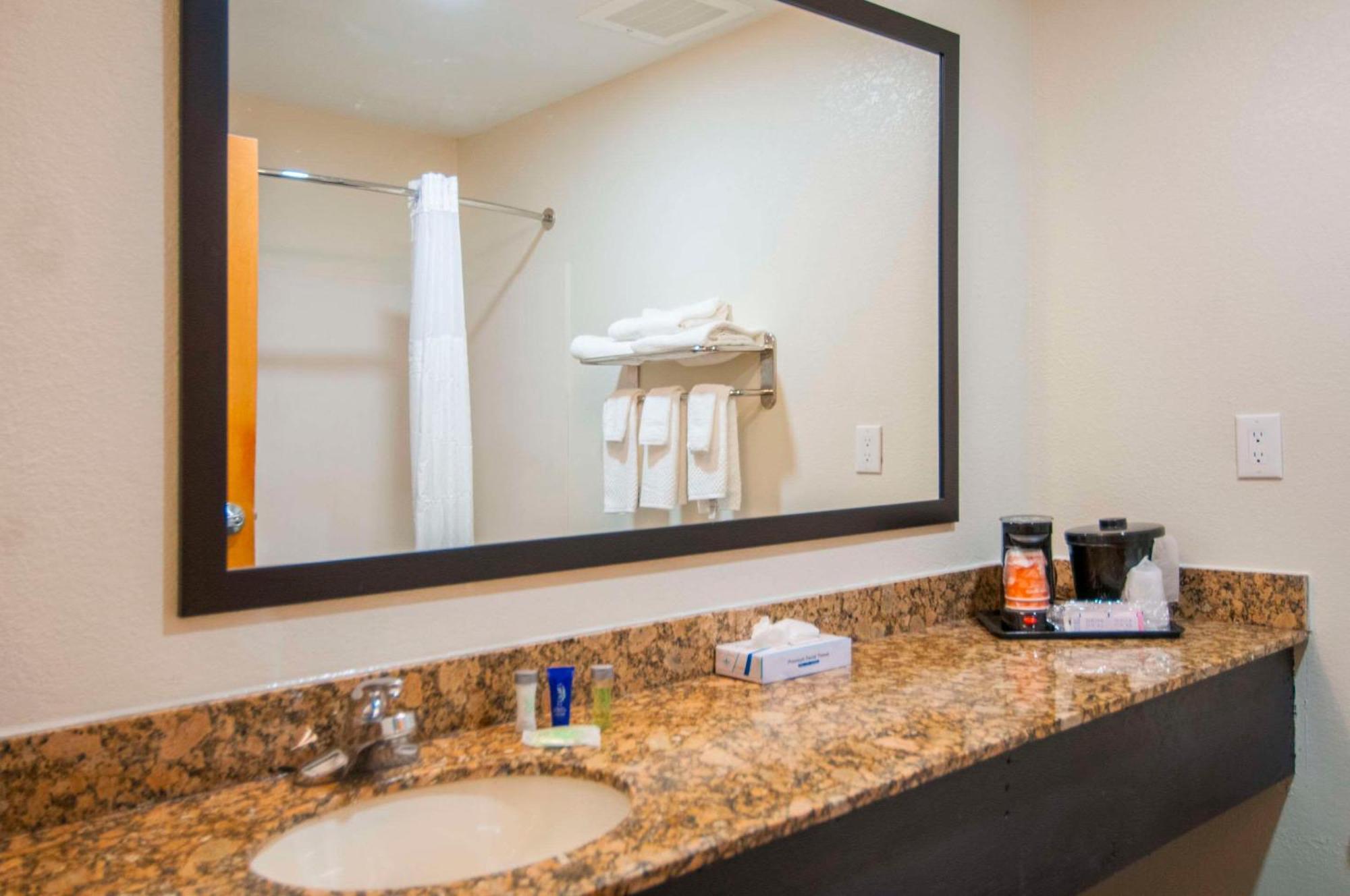 Sleep Inn & Suites Tuscaloosa Bagian luar foto
